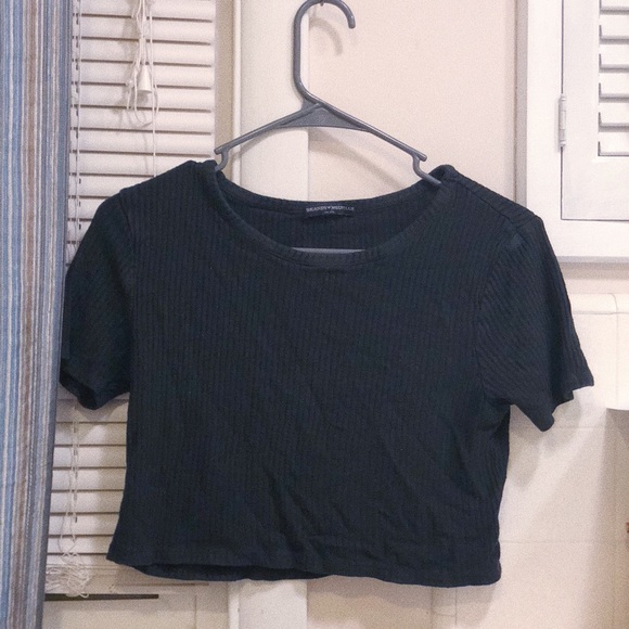 The perfect black crop top - Picture 1 of 3